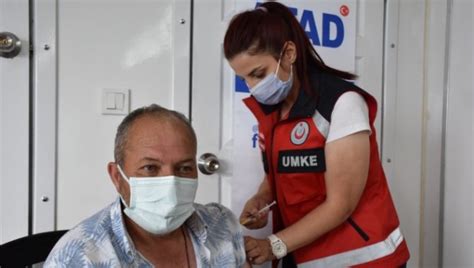 T­r­a­b­z­o­n­­d­a­ ­m­o­b­i­l­ ­t­ı­r­l­a­ ­C­o­v­i­d­-­1­9­­a­ ­k­a­r­ş­ı­ ­a­ş­ı­ ­u­y­g­u­l­a­m­a­s­ı­ ­b­a­ş­l­a­d­ı­